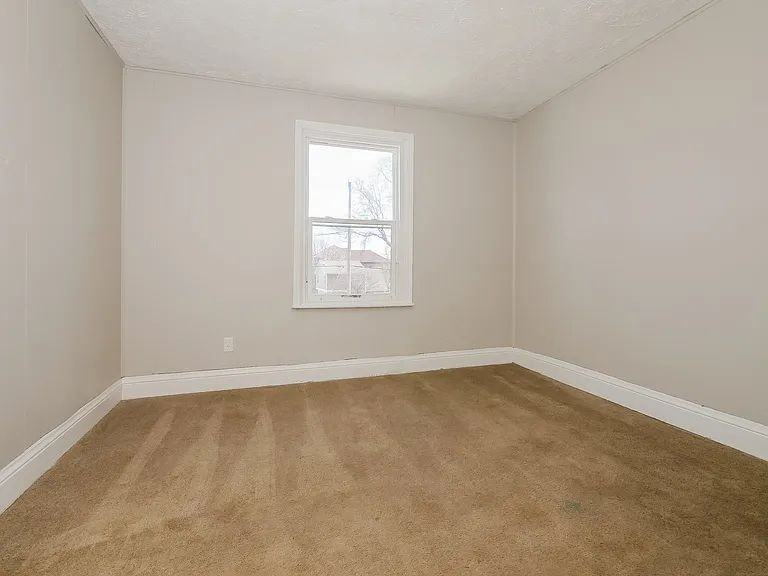 2902 Bristol St #NA - Photo 5 of 7