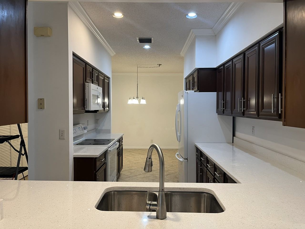 9203 Boca Gardens Cir S #D - Photo 2 of 10