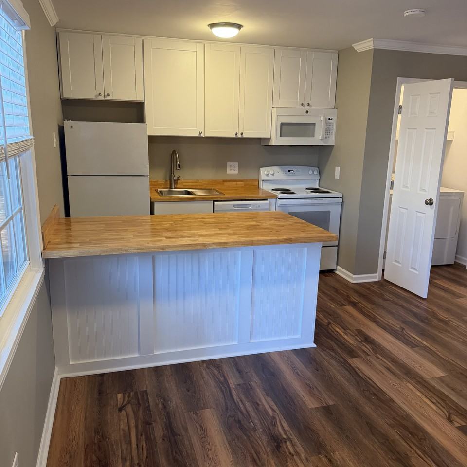 1437 Fernwood Glendale Rd #A - Photo 6 of 17