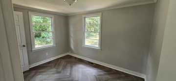 featured image of 107 Hollingshed Ave Se #1