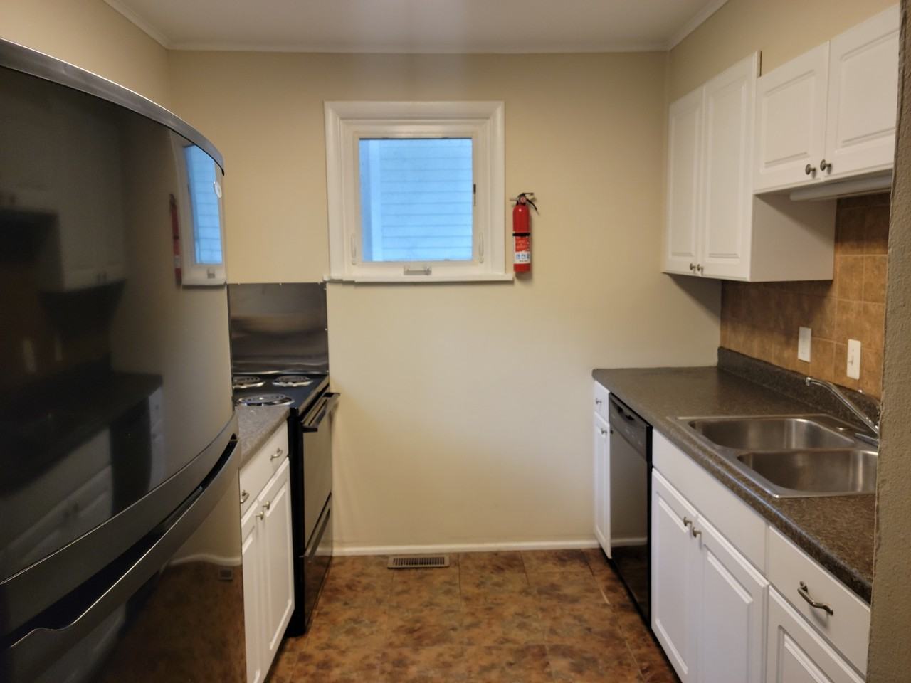 705 Pearl St #1 - Photo 7 of 11