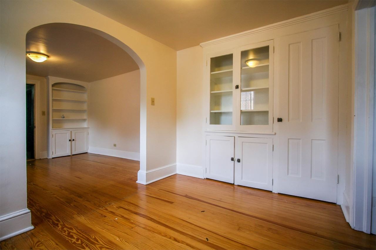 321 W Burke St #4 - Photo 5 of 8