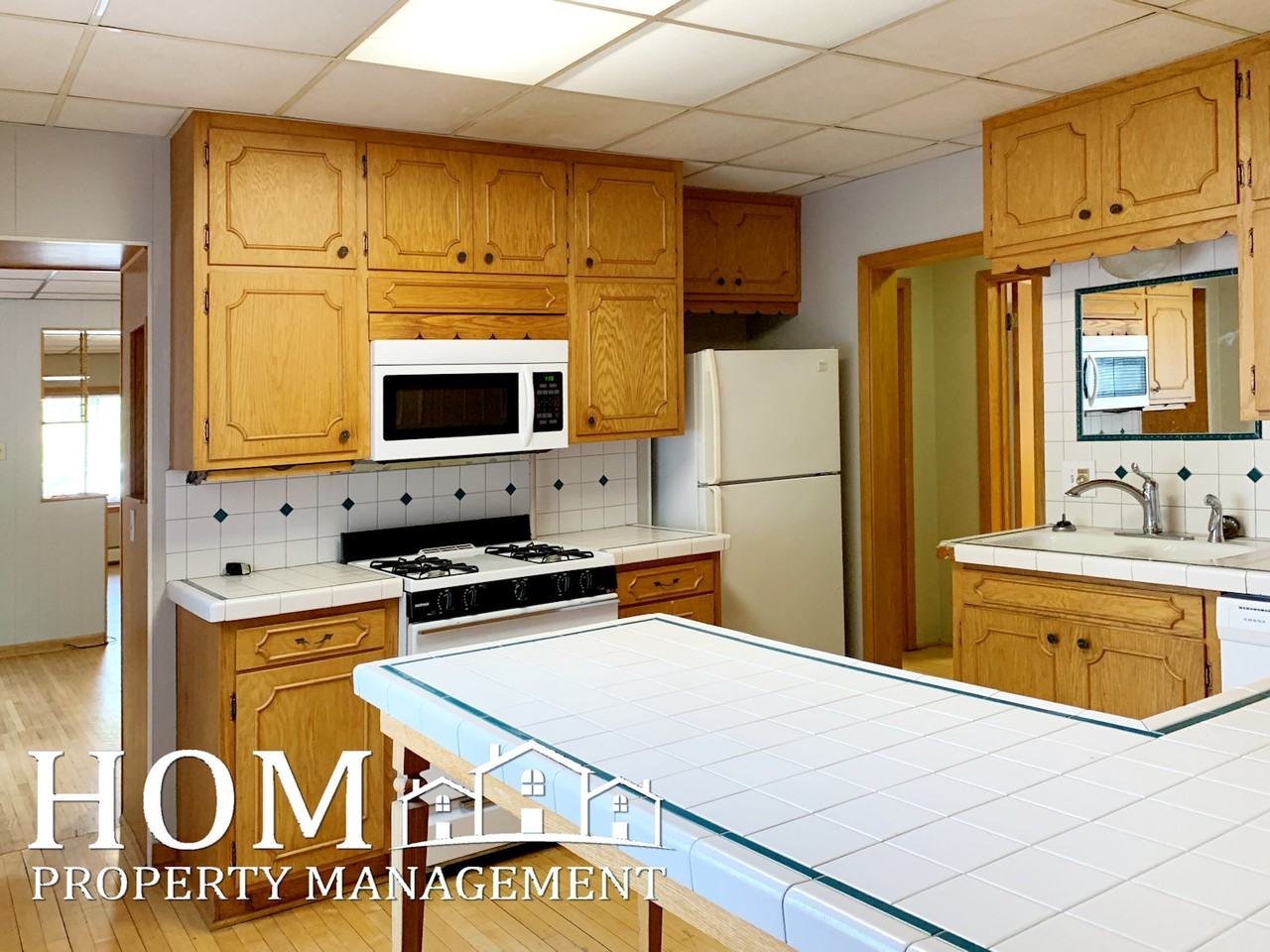 102 S 5th St #5 - Photo 4 of 12