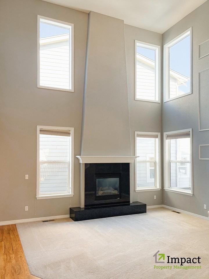 10862 Glengate Cir #1 - Photo 4 of 50