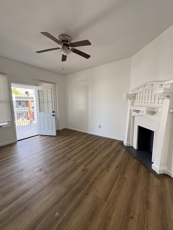 1506 N 54th St #2 - Photo 3 of 20