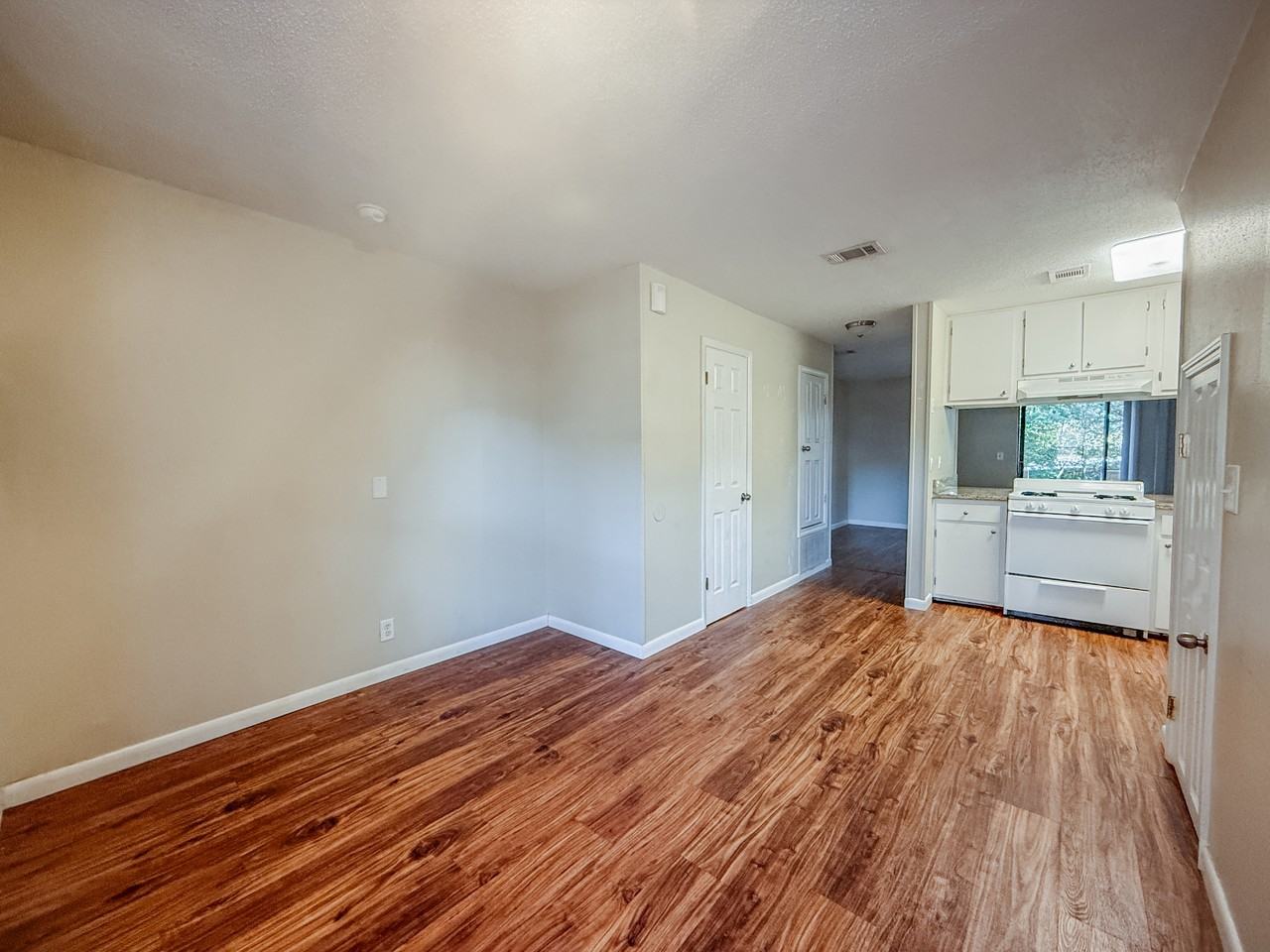 590 Hill Ln #80 - Photo 2 of 14