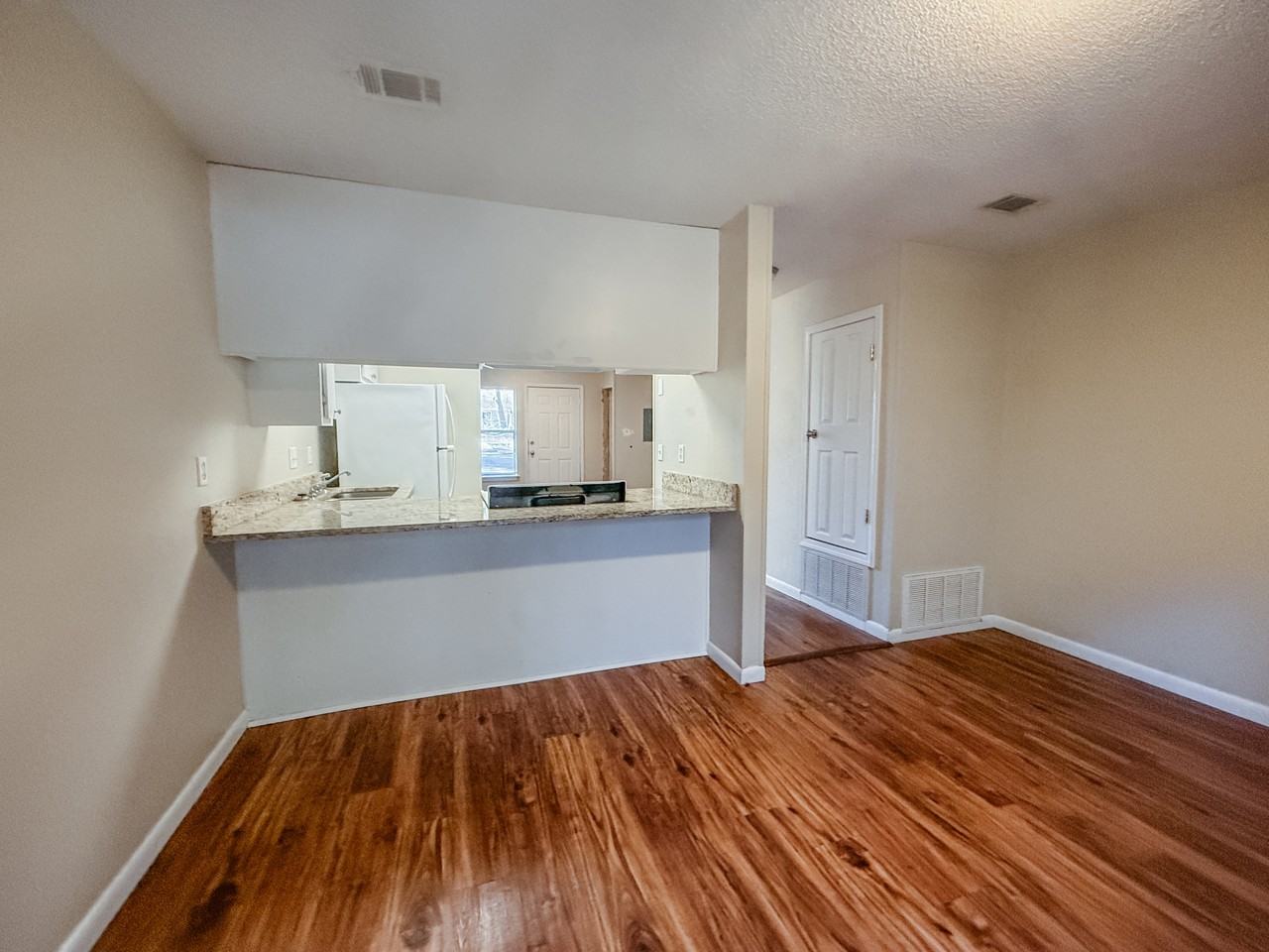 590 Hill Ln #80 - Photo 4 of 14