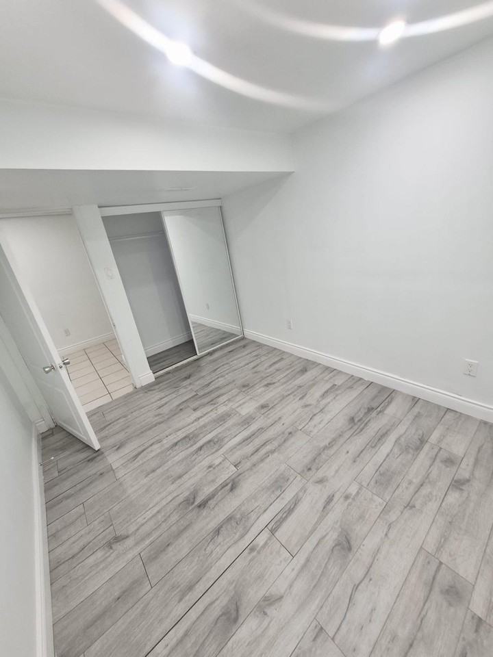 41 Manitou Crescent - Photo 4 of 15