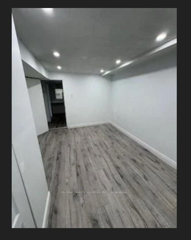 41 Manitou Crescent - Photo 7 of 15