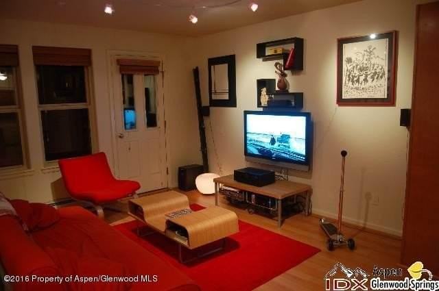 604 Lakeside Dr - Photo 2 of 7