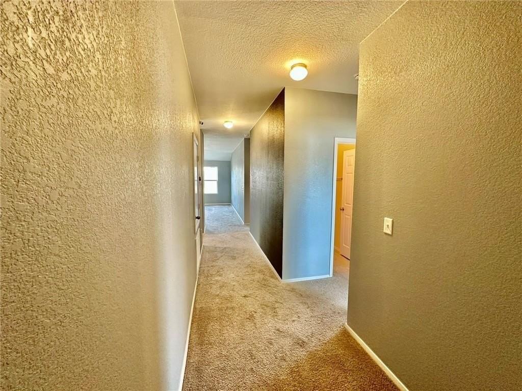 816 Nw 68th Ave - Photo 3 of 25