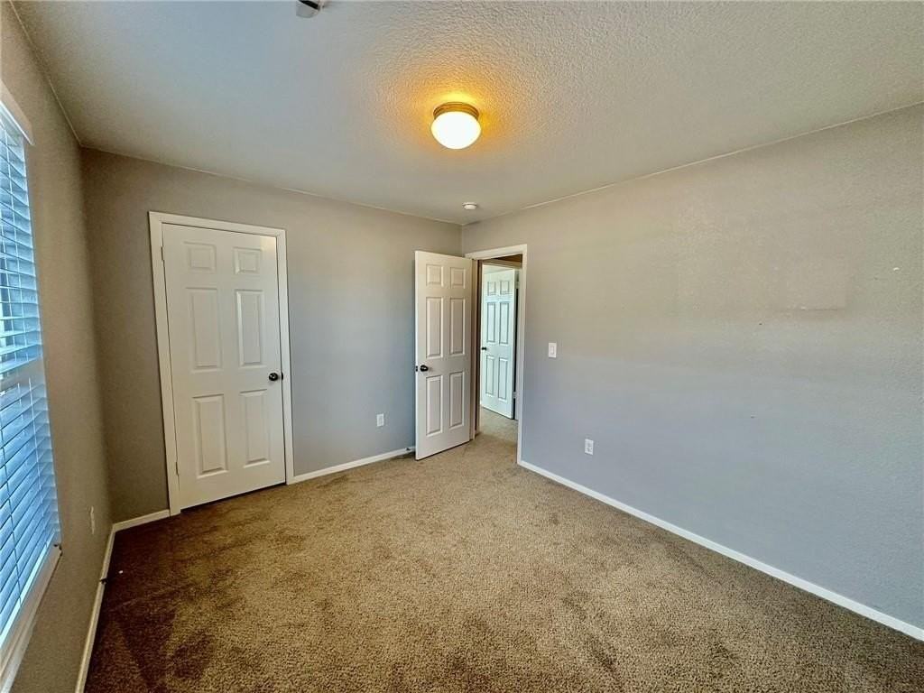 816 Nw 68th Ave - Photo 7 of 25