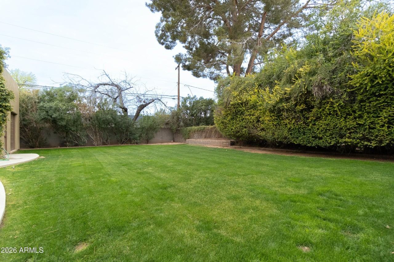 4451 E Earll Dr - Photo 4 of 36