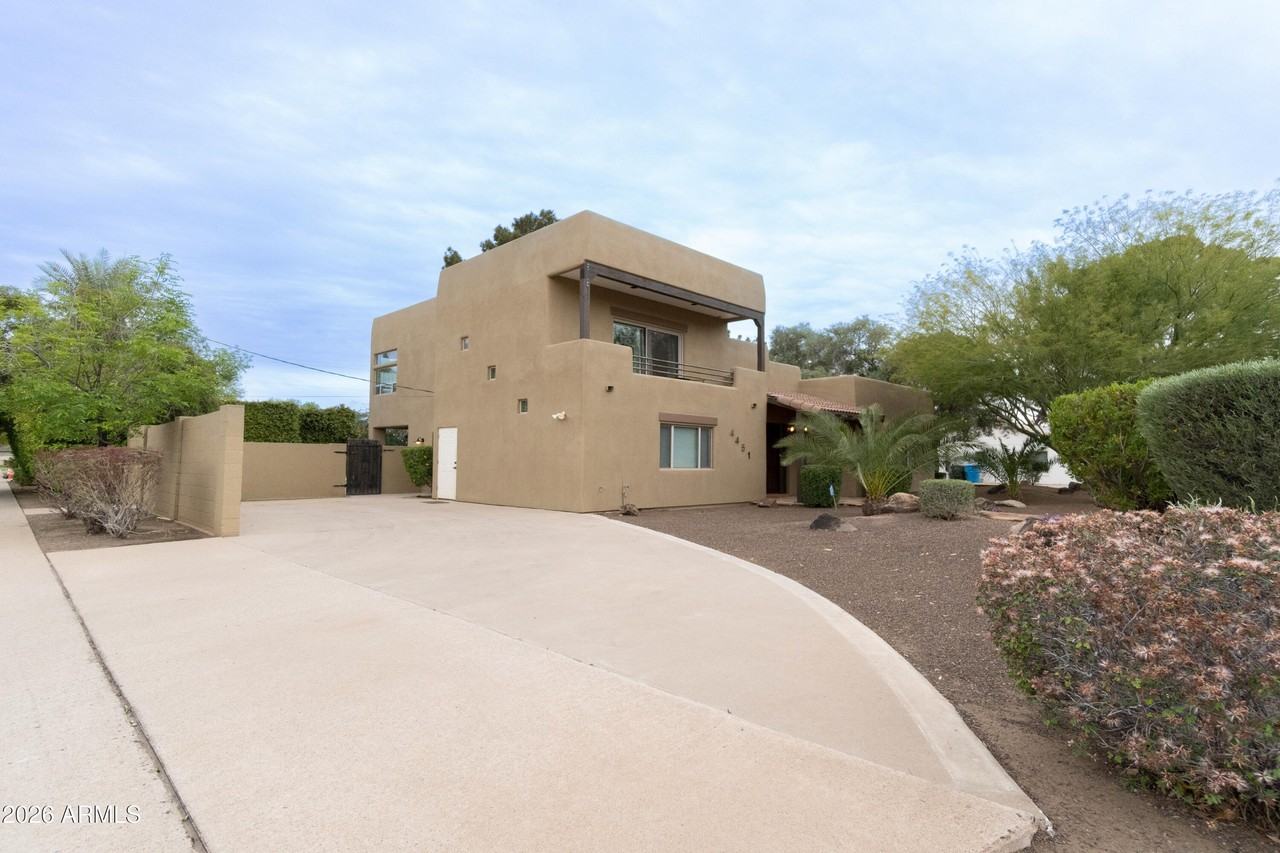 4451 E Earll Dr - Photo 6 of 36