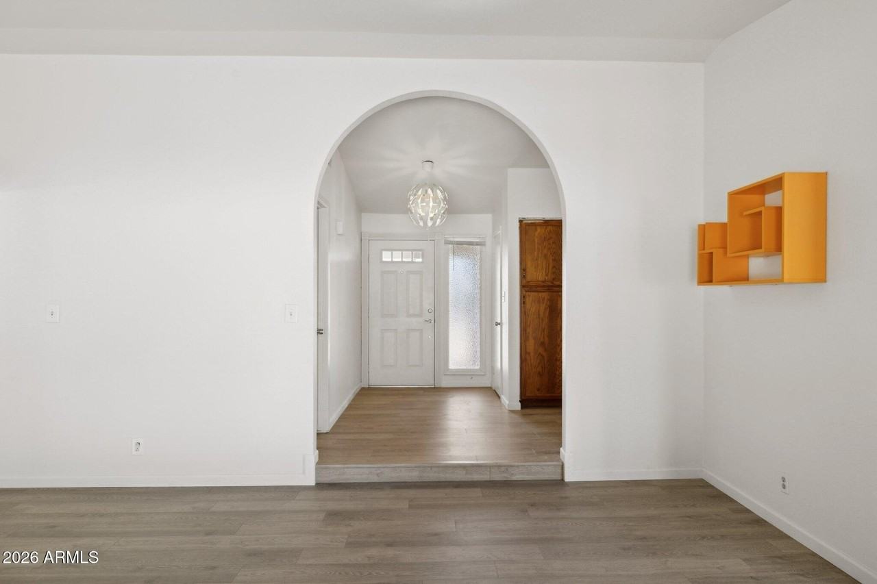 9300 E Kalil Dr - Photo 2 of 25