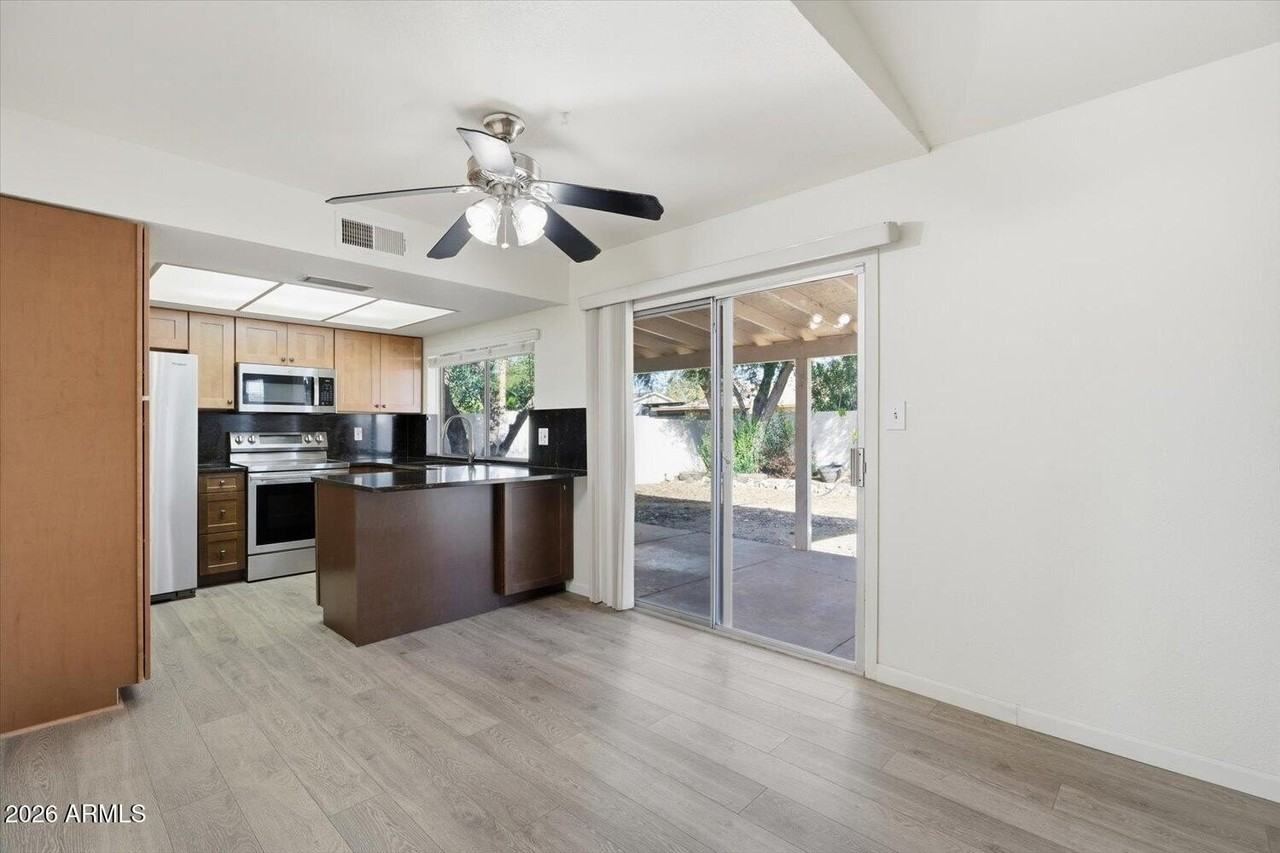 9300 E Kalil Dr - Photo 6 of 25