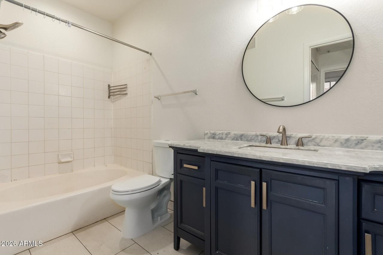 2929 W Yorkshire Dr Unit 1093 #1093 - Photo 4 of 40