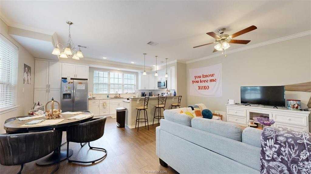 2019 Harvey Mitchell Pkwy S - Photo 3 of 39