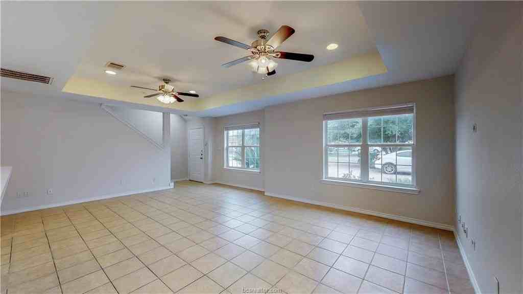 3771 Oldenburg Ln - Photo 2 of 37