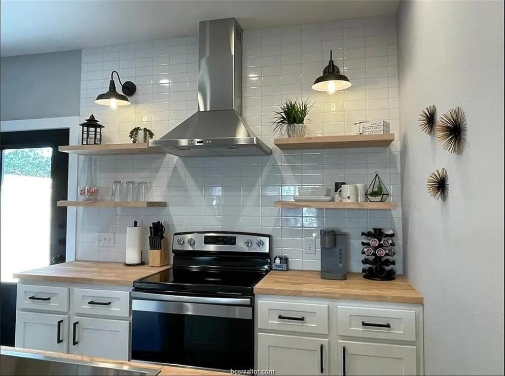 223 W 22nd St - Photo 6 of 18