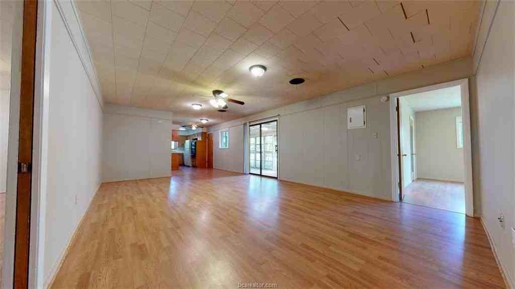 1616 George Bush Dr - Photo 6 of 26