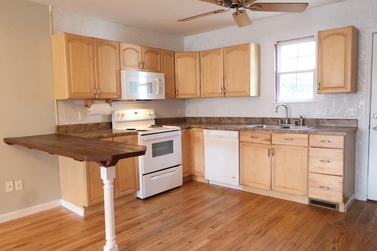 419 W Bell Ave - Photo 5 of 19