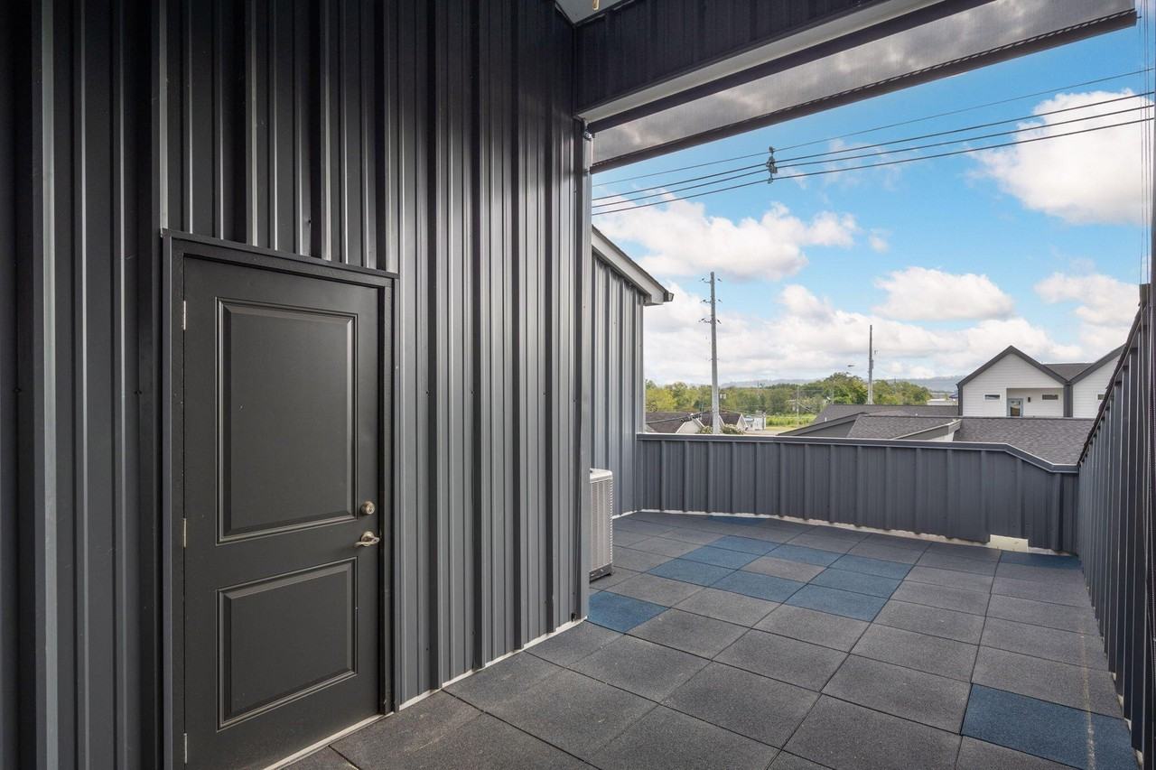 3111 Saint Elmo Ave - Photo 4 of 33