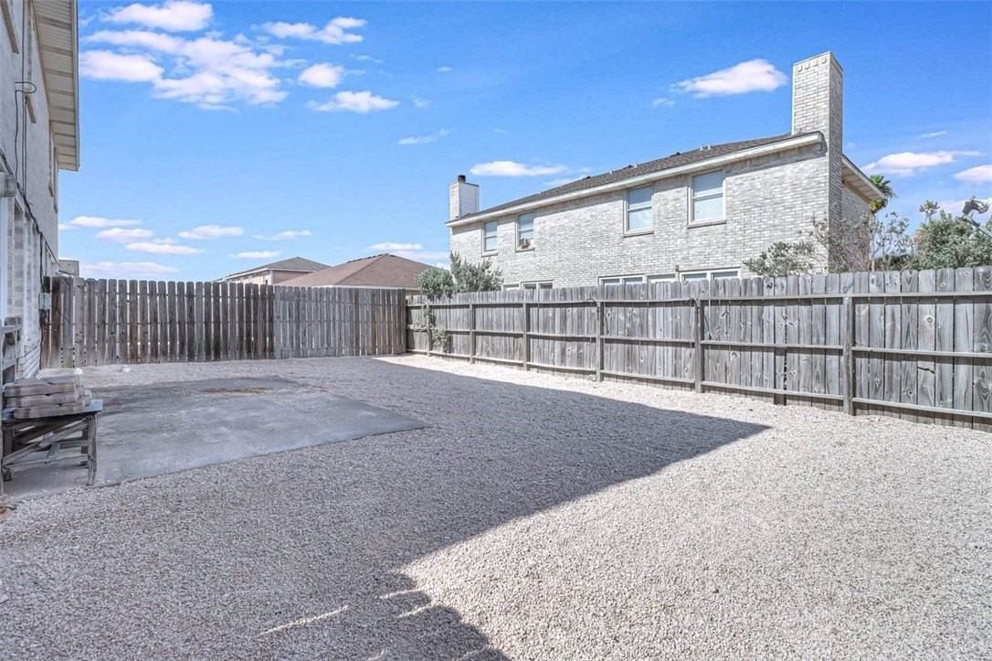 15513 Palmira Ave Apt B #B - Photo 3 of 39