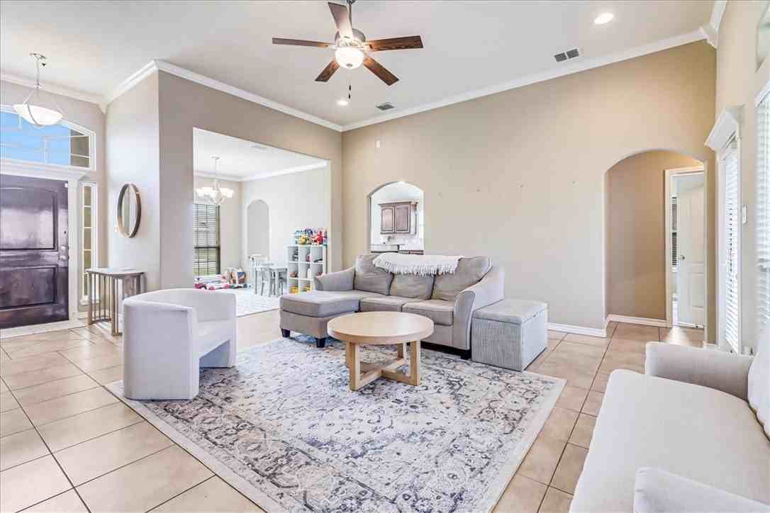 3939 Amadas Dr - Photo 2 of 40