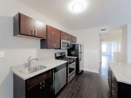 featured image of 3249 N Damen Ave