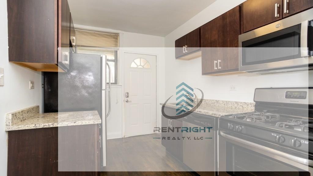 3249 N Damen Ave #3251-2N - Photo 3 of 15