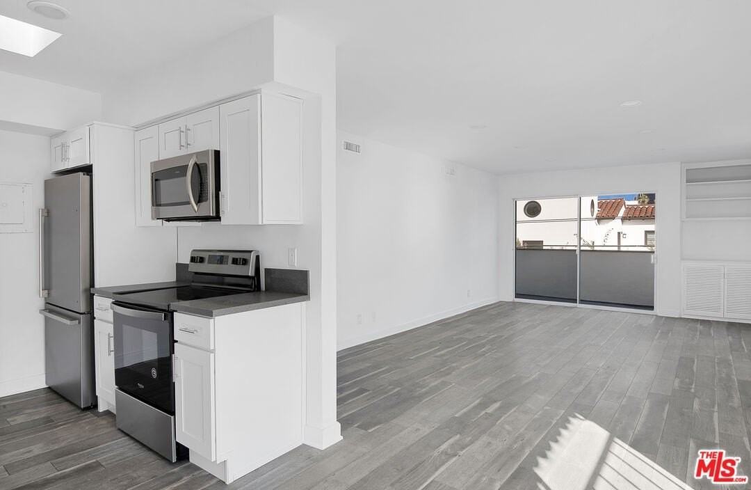 1610 S Beverly Glen Blvd Apt 7 #7