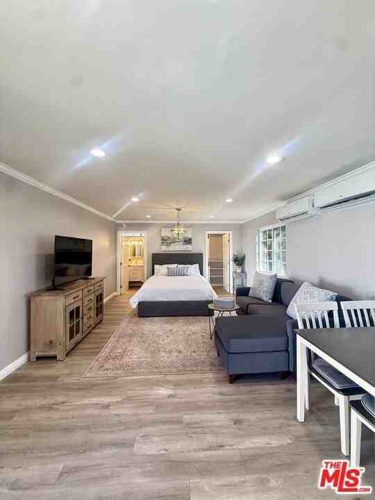 18002 Collins St - Photo 7 of 14