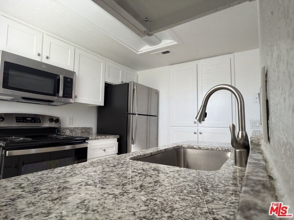 1930 E College Ave - Photo 3 of 16