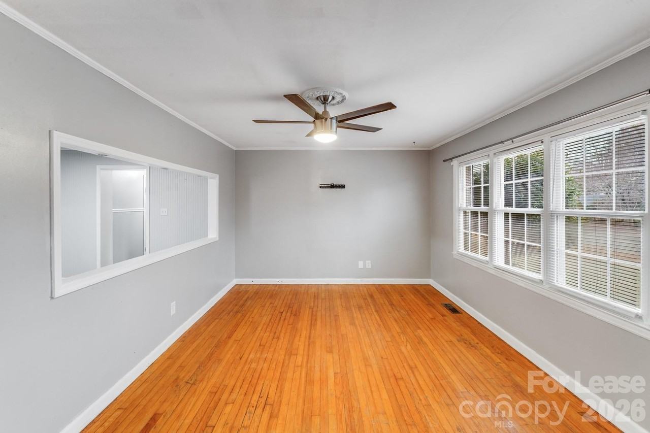 909 Marion St - Photo 2 of 23