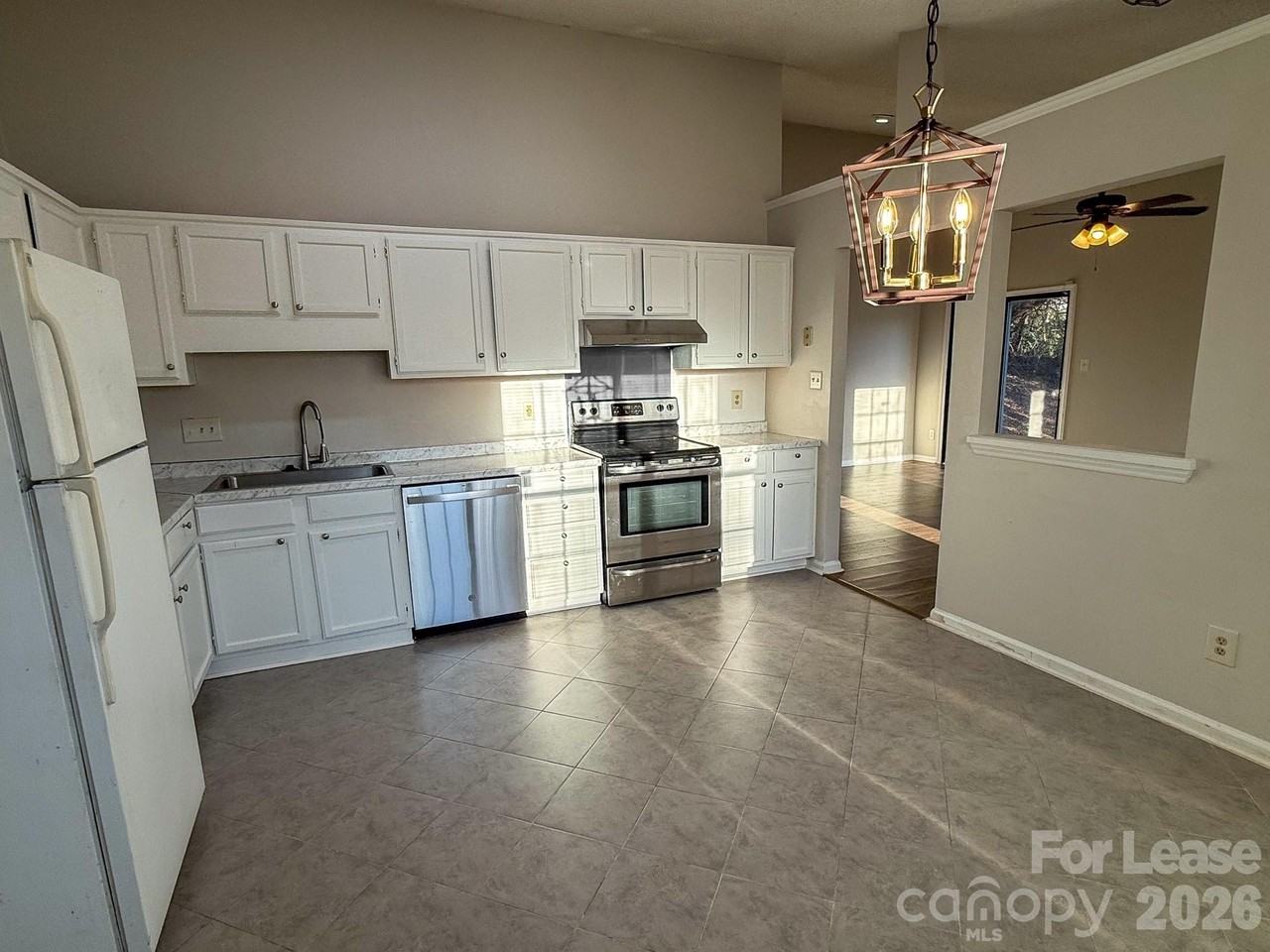 3006 Overlook Trl - Photo 2 of 11