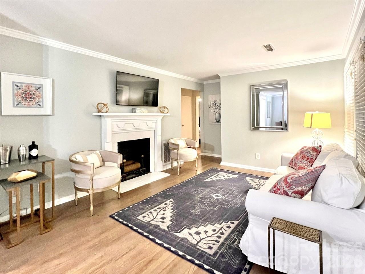 4638 Murrayhill Rd - Photo 4 of 15