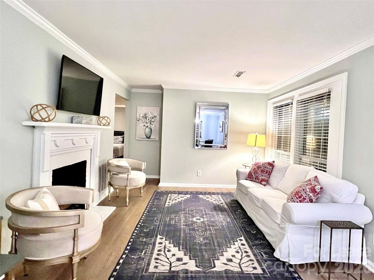 4638 Murrayhill Rd - Photo 5 of 15