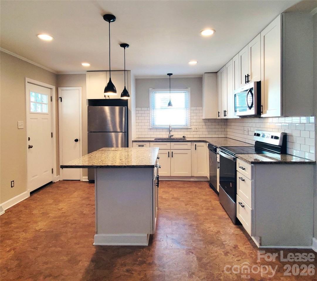 5343 Kildare Dr - Photo 7 of 26