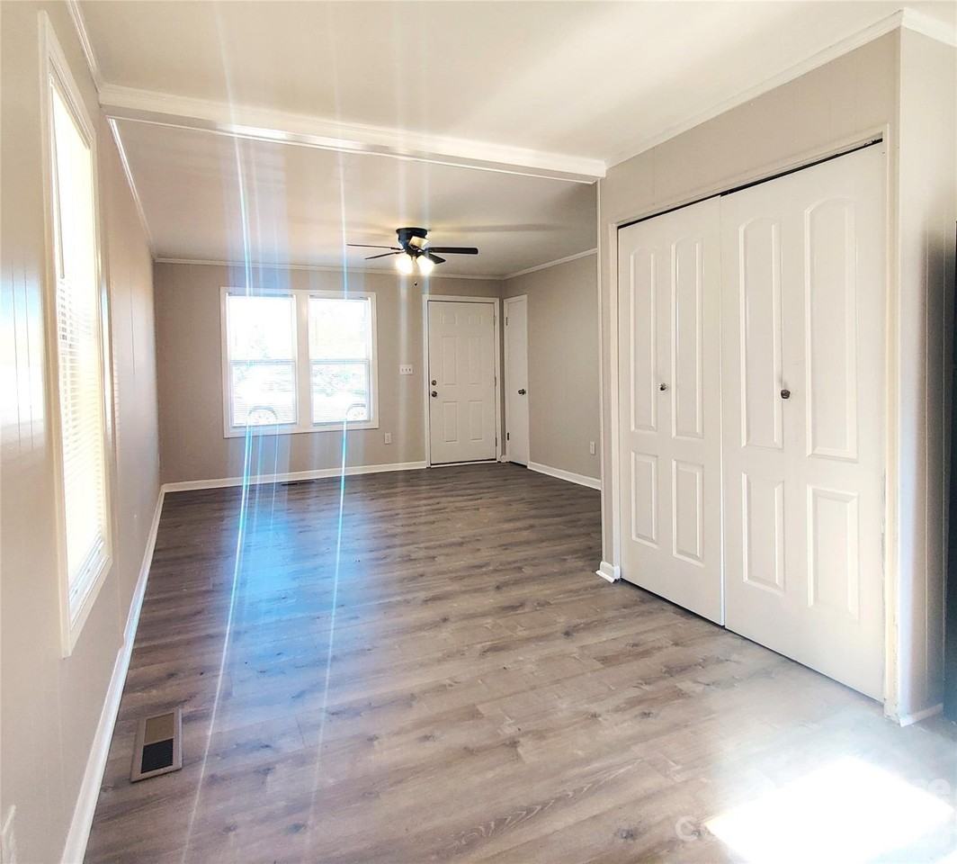 5349 Hemby Rd Unit B #B - Photo 6 of 16