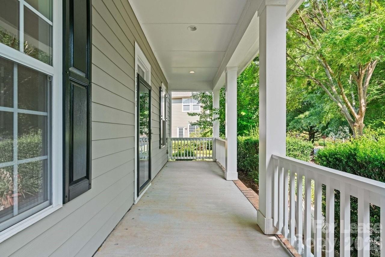 17810 Overland Forest Dr - Photo 4 of 26