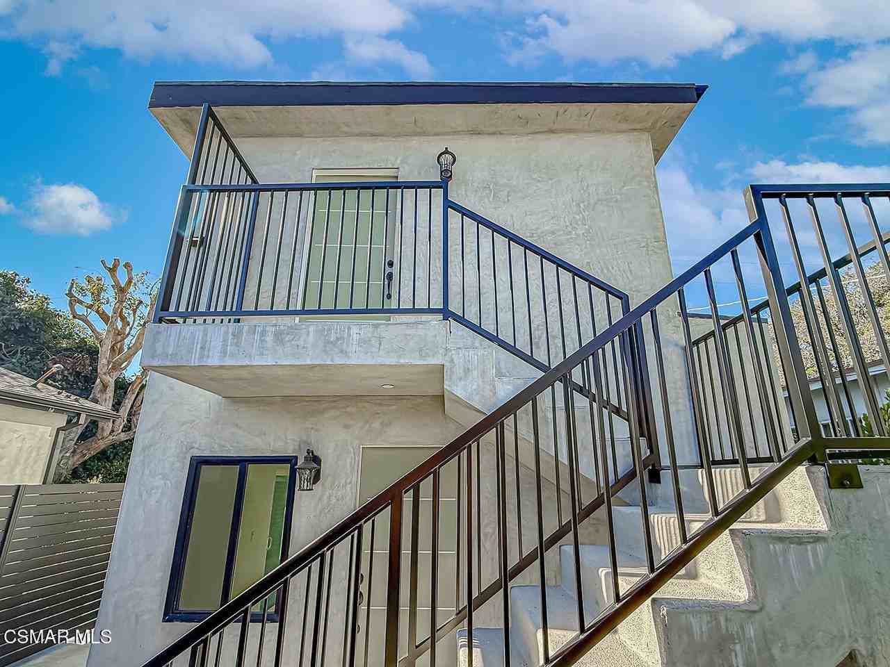 2617 Veteran Avenue - Photo 2 of 23