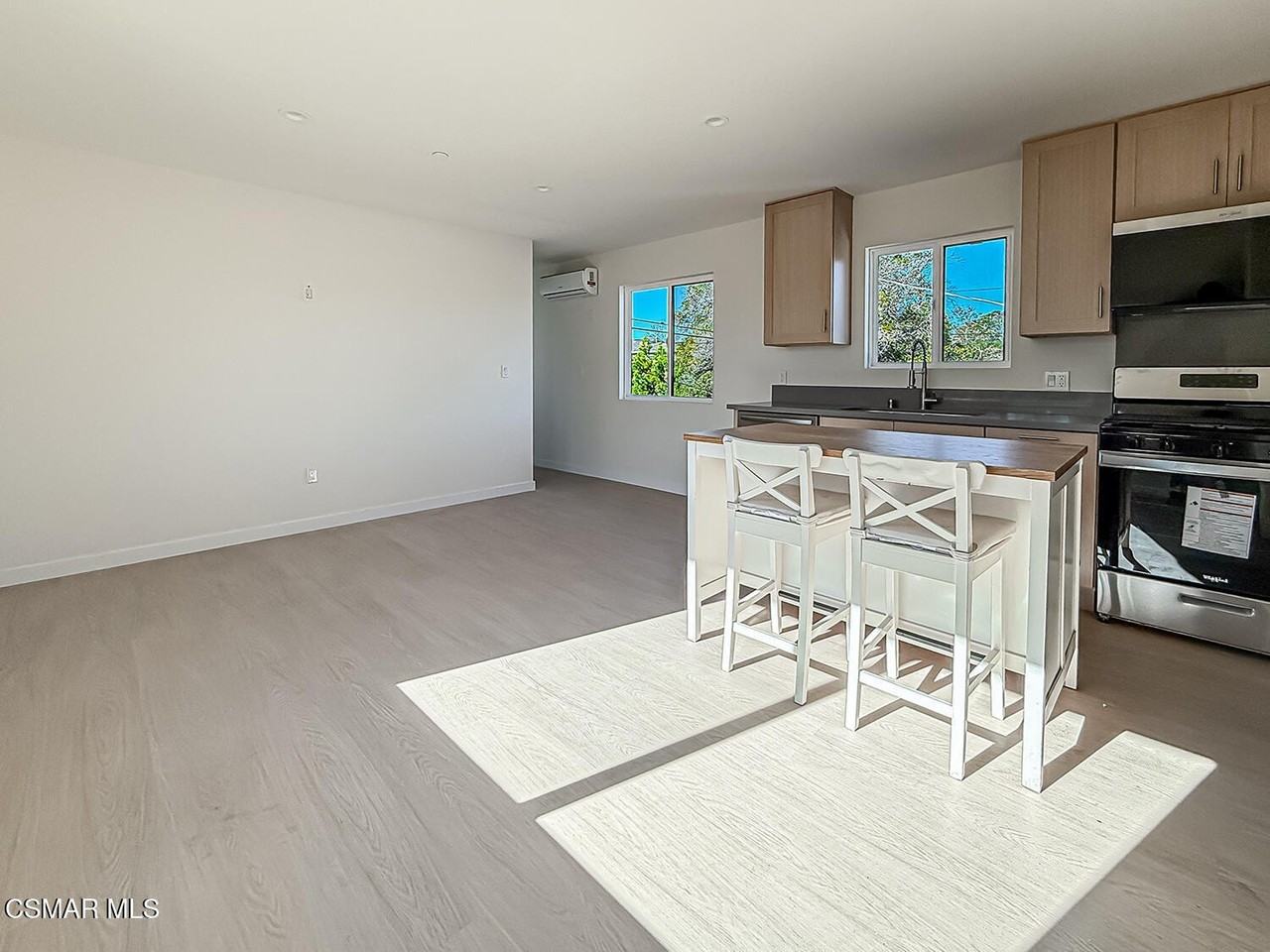 2617 Veteran Avenue - Photo 6 of 23