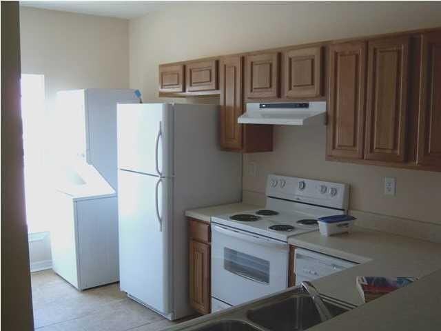 204 Ann Cir Unit B #B - Photo 2 of 7