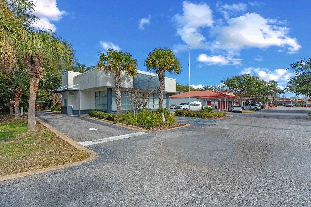 661 Harbor Blvd - Photo 2 of 8