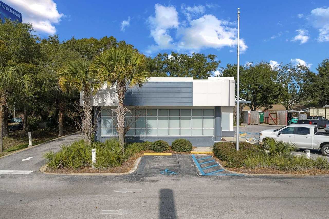 661 Harbor Blvd - Photo 3 of 8