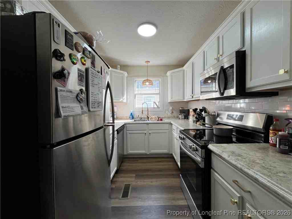 323 Tokay Dr - Photo 7 of 22