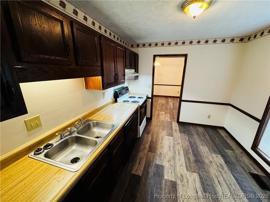 446 Wilder Dr - Photo 5 of 19