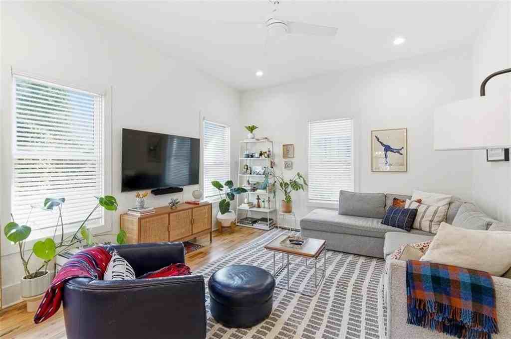 1030 Kirkwood Ave Se - Photo 6 of 39