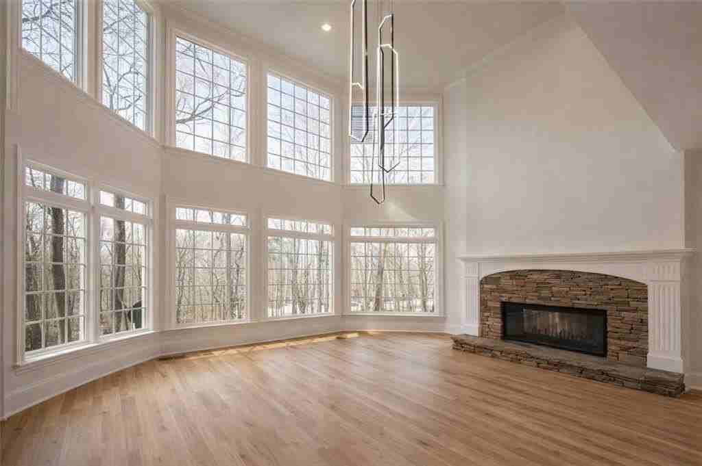 1430 Hillcrest Hts - Photo 3 of 44